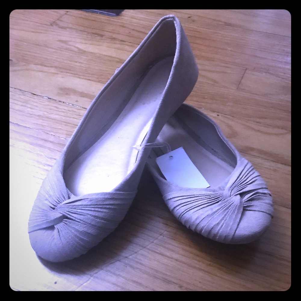 NWT!!!  American Eagle Flats!!